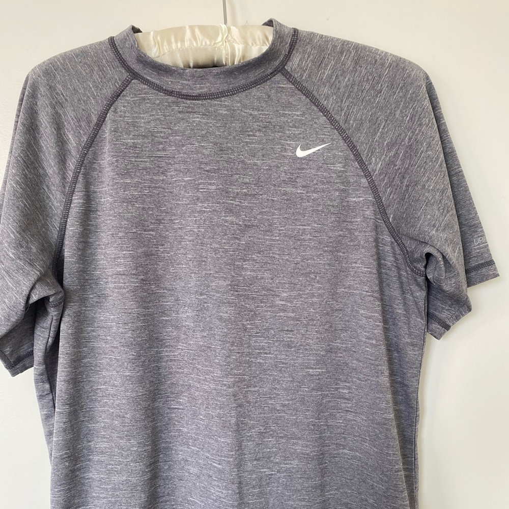 Nike performance t-shirt